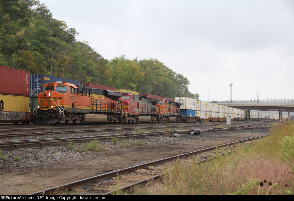 BNSF 6635 West